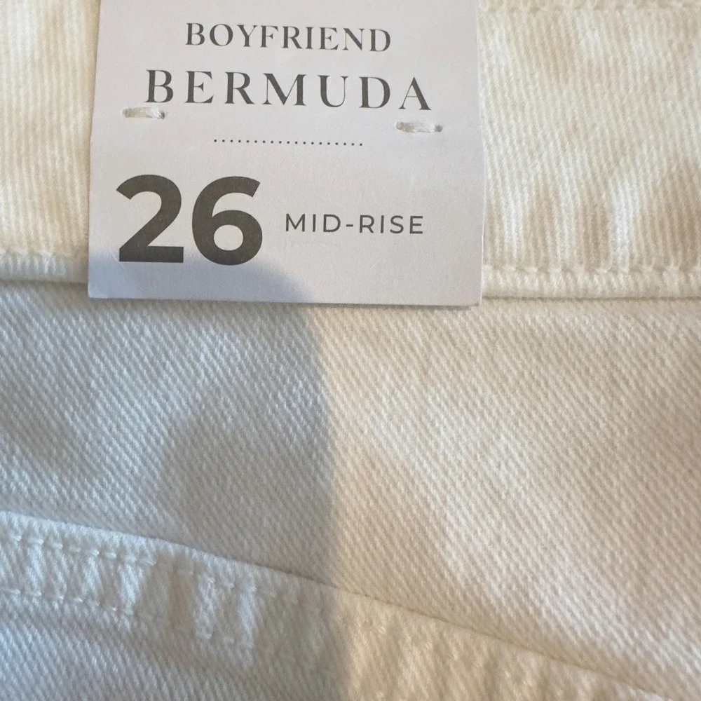 Lane Bryant White Boyfriend Bermuda Shorts Mid-Rise Plus Size 26 NWT